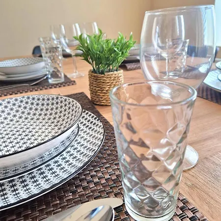 Proche Nausicaa, Gare & Remparts, Spacieuse Maison 3 Chambres, Cour Privee, Parking Gratuit & Adaptee Aux Velos * Boulogne-sur-Mer