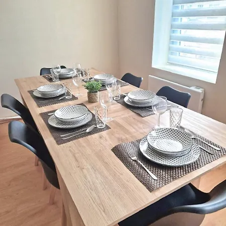 Vakantiehuis Proche Nausicaa, Gare & Remparts, Spacieuse Maison 3 Chambres, Cour Privee, Parking Gratuit & Adaptee Aux Velos Boulogne-sur-Mer