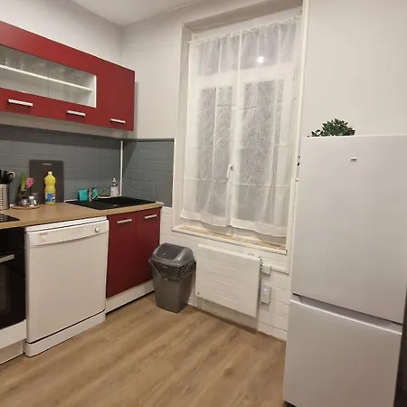 Proche Nausicaa, Gare & Remparts, Spacieuse Maison 3 Chambres, Cour Privee, Parking Gratuit & Adaptee Aux Velos Boulogne-sur-Mer