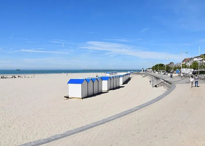 Proche Nausicaa, Gare & Remparts, Spacieuse Maison 3 Chambres, Cour Privee, Parking Gratuit, Adaptee Aux Velos Ferienhaus Boulogne-sur-Mer