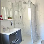 Дом отдыха Proche Nausicaa, Gare & Remparts, Spacieuse Maison 3 Chambres, Cour Privee, Parking Gratuit, Adaptee Aux Velos *