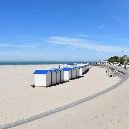 Proche Nausicaa, Gare & Remparts, Spacieuse Maison 3 Chambres, Cour Privee, Parking Gratuit, Adaptee Aux Velos Semesterbostad Boulogne-sur-Mer