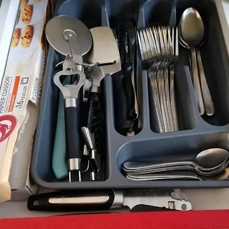 Prázdninový dům Proche Nausicaa, Gare & Remparts, Spacieuse Maison 3 Chambres, Cour Privee, Parking Gratuit & Adaptee Aux Velos Boulogne-sur-Mer