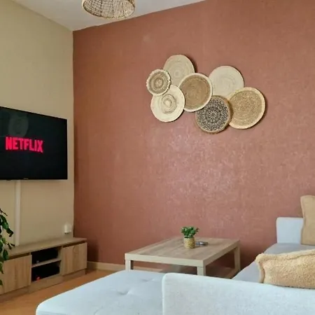 Proche Nausicaa, Gare & Remparts, Spacieuse Maison 3 Chambres, Cour Privee, Parking Gratuit & Adaptee Aux Velos *